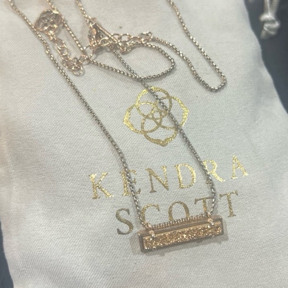 Kendra Scott Leanor Gold Pendant Necklace In Sand Drusy - like new - Picture 10 of 12